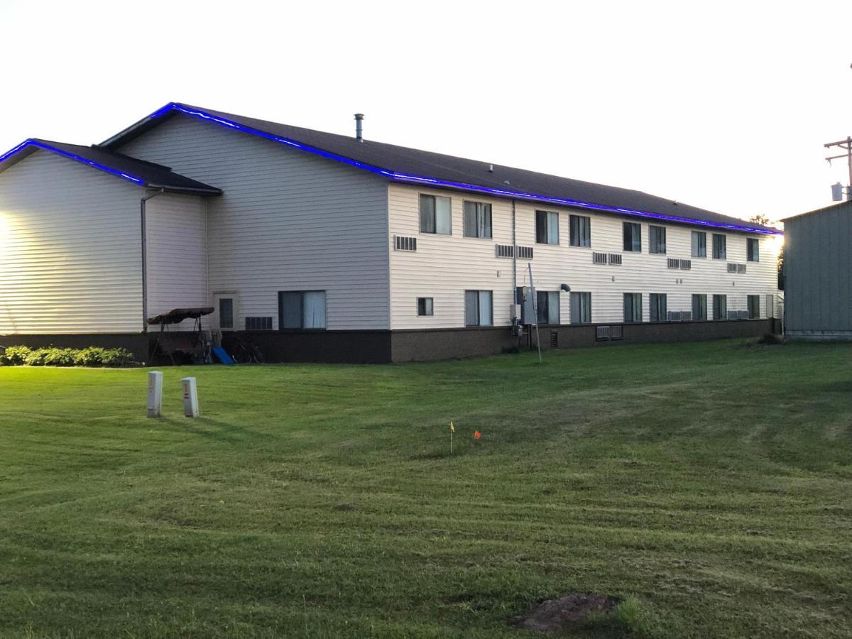 Amerivu Inn Park Falls Exterior photo