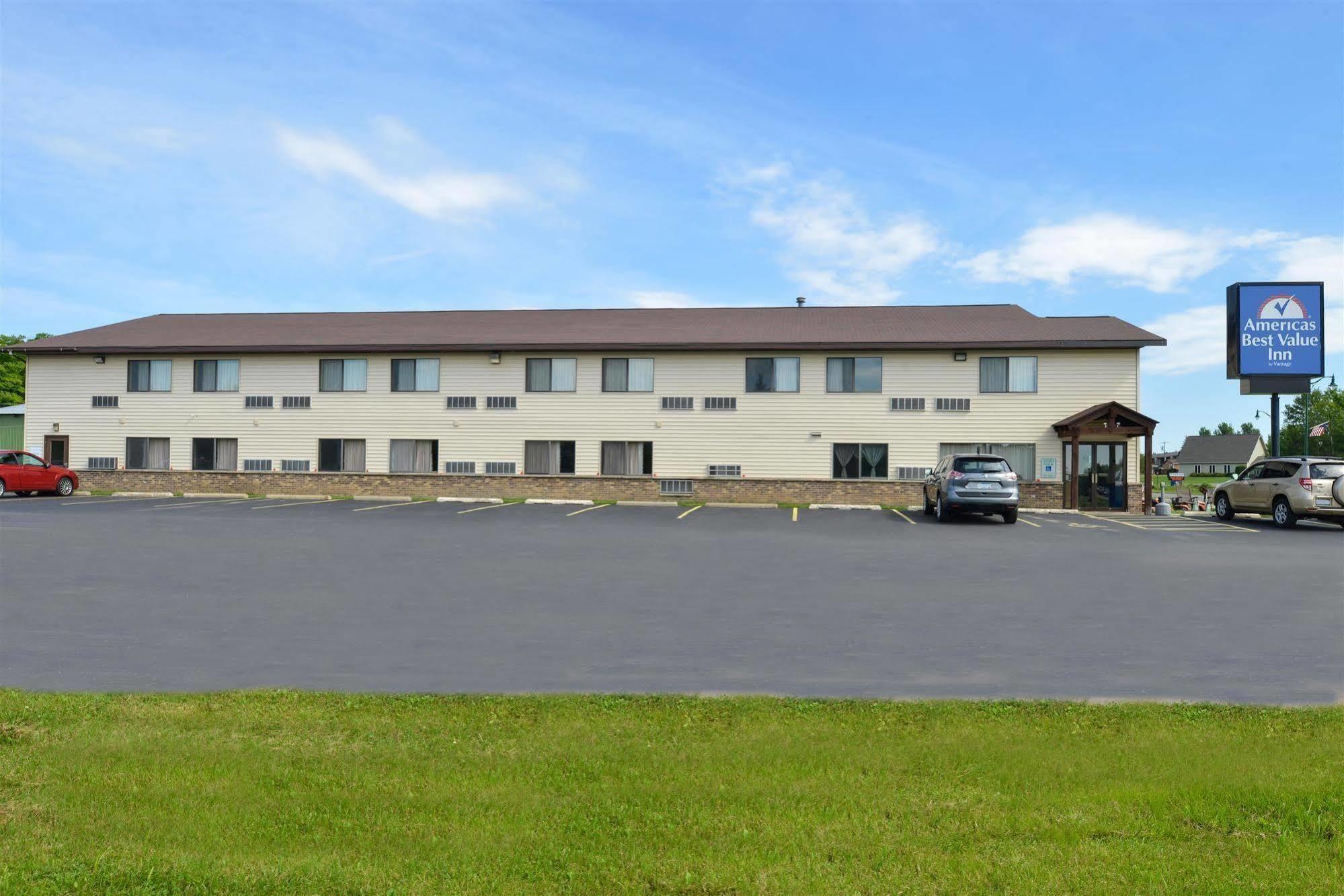 Amerivu Inn Park Falls Exterior photo